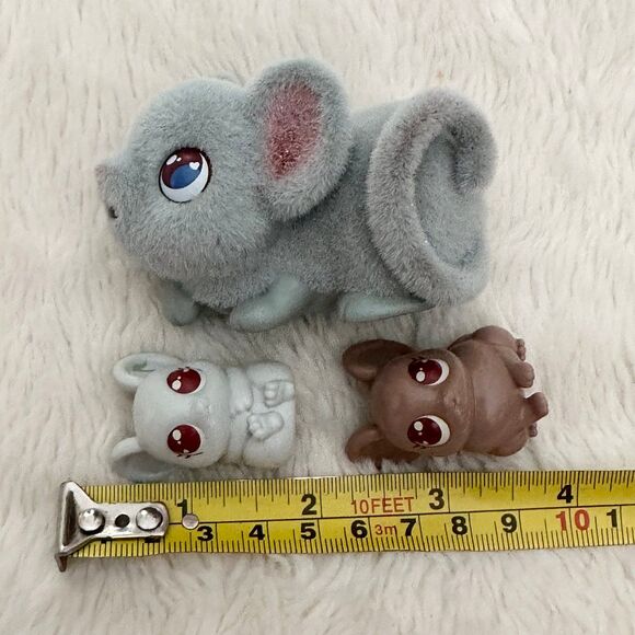 Little Live Pets Mama Surprise Lil Mouse Two Babies Minis Moose Toys - Picture 6 of 6
